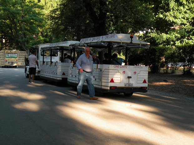  petit train touristique, villa Borghèse